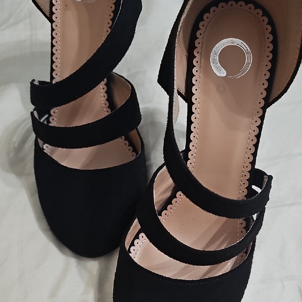 Elegant Black Strappy Women's Shoes